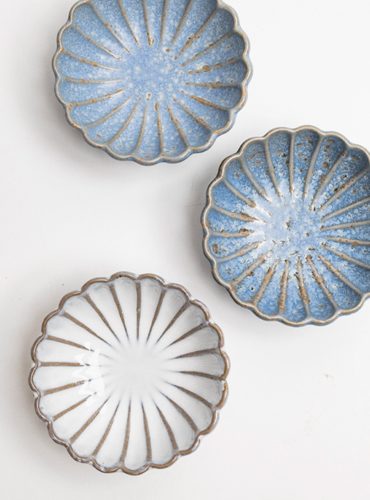Petal Stem Elevated Sauce Dish